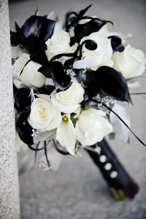 black and white lily bouquet 