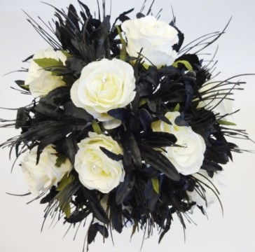 elegant white and black bouquet