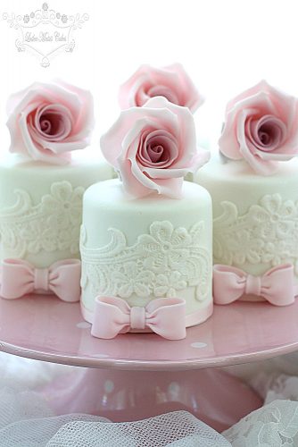 white and pink mini cakes