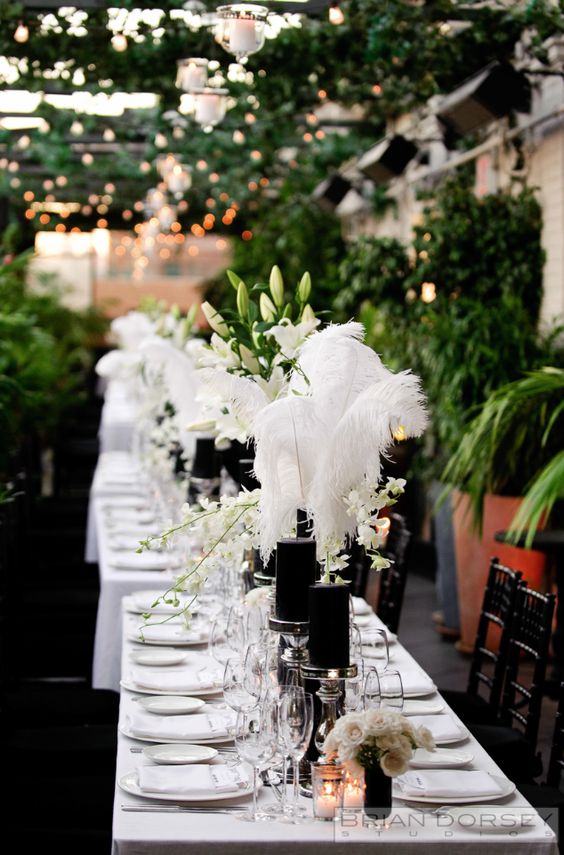 simple classic outdoor wedding table guest