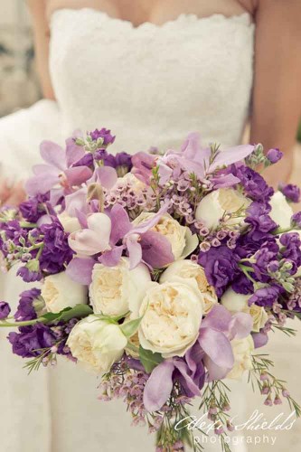 soft purple wedding bouquet