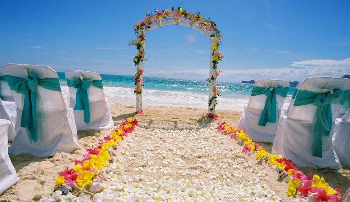 best beach wedding aisle decoration
