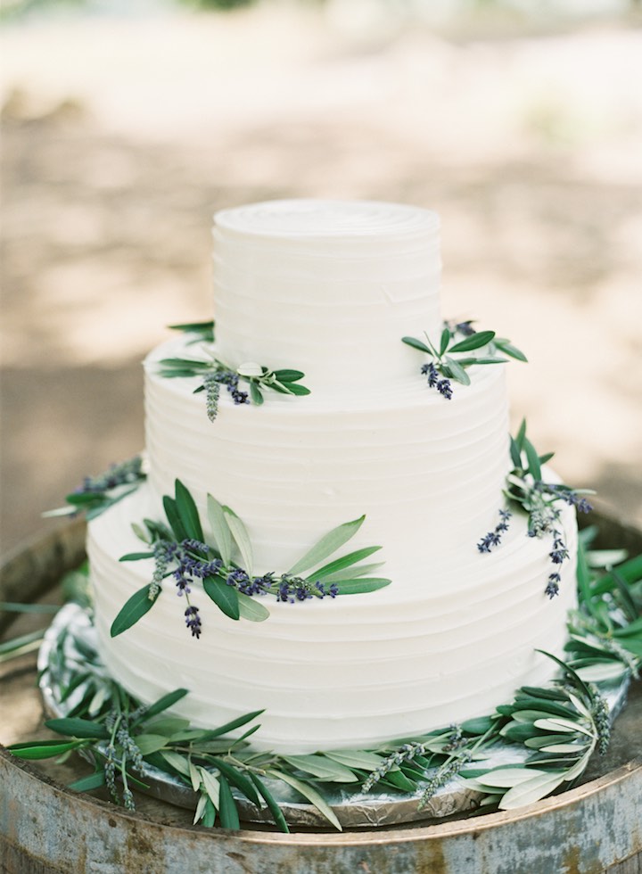 simple wedding cake