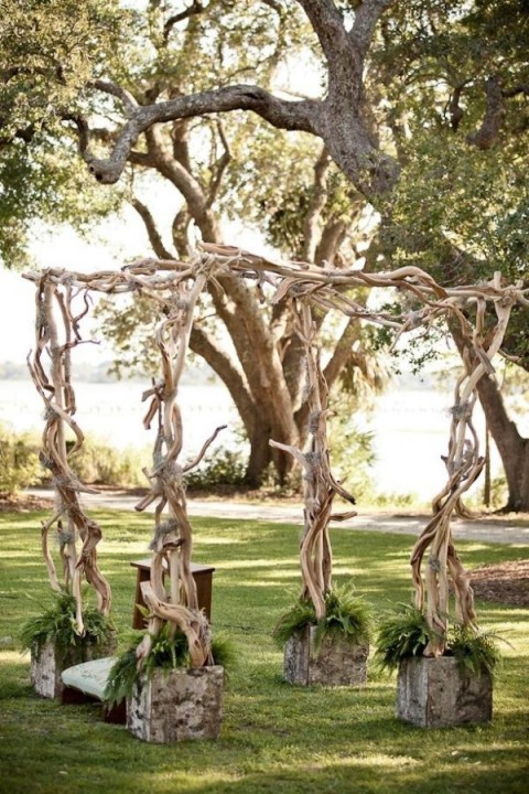 simple wedding arch for summer