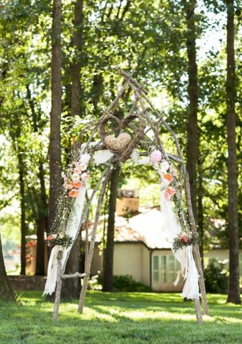 beautiful simple wedding arch