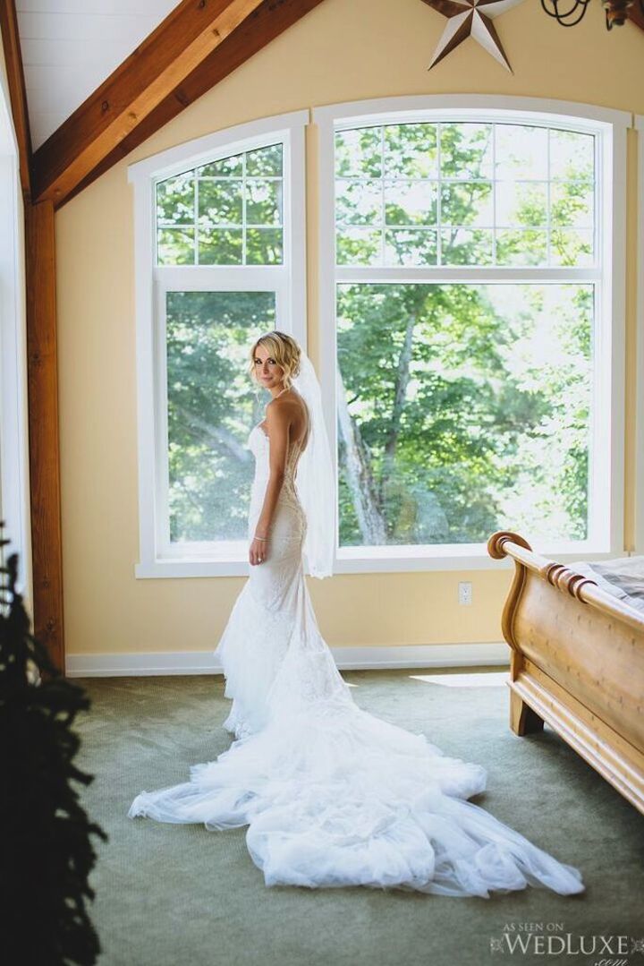 luxury white long wedding dress