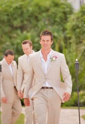 Simple Men's Wedding Attire For Beach Celebration Which Stunning You!
