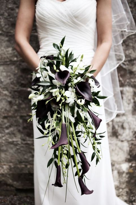 elegant lily bouquet