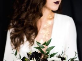 Black and White Bouquets Looks So Elegant and Classic For Your Wedding Reception beautiful black and white bouquet