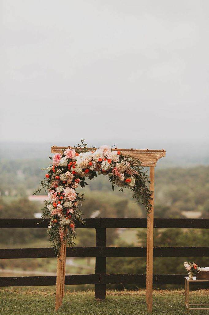 vintage wedding aisle