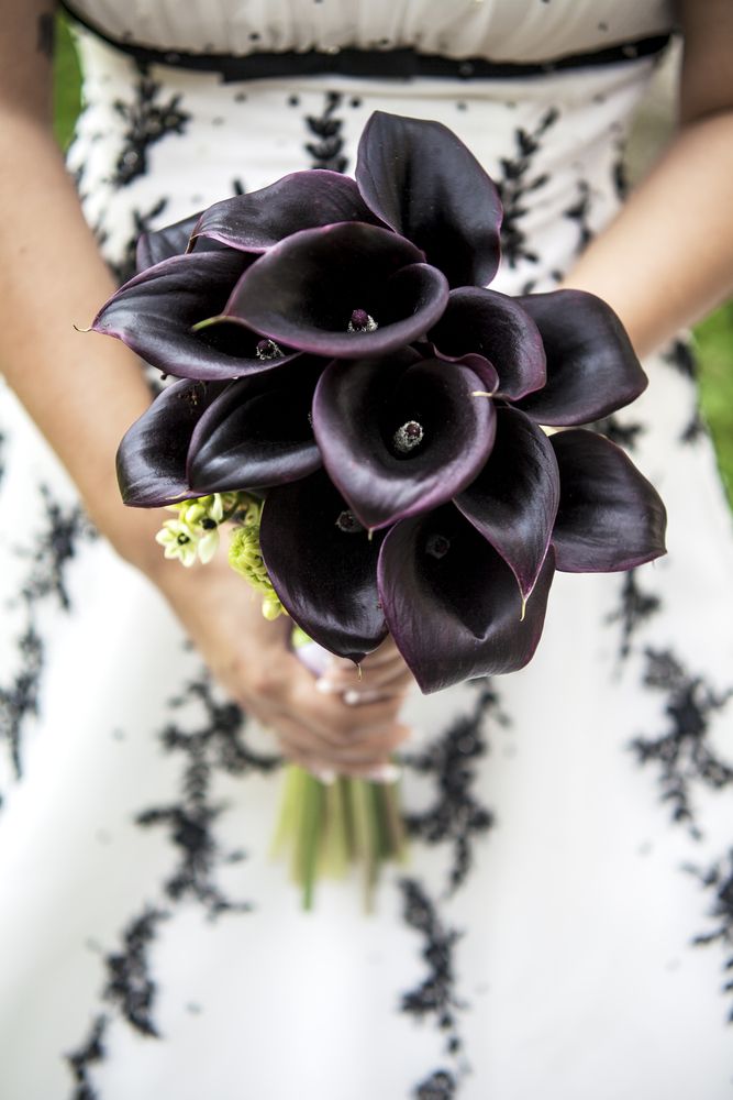 black calla lily bouquet