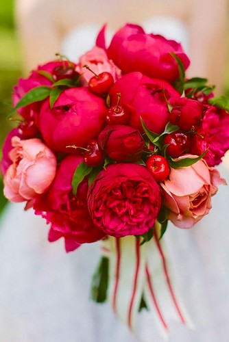 red wedding bouquet