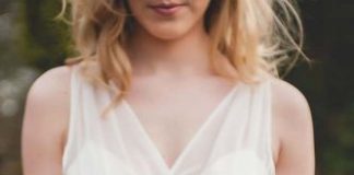 Fresh Spring Wedding Bouquets With a Variety of Beautiful Color © wedding forward