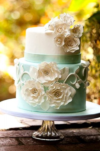 mini flower wedding cake