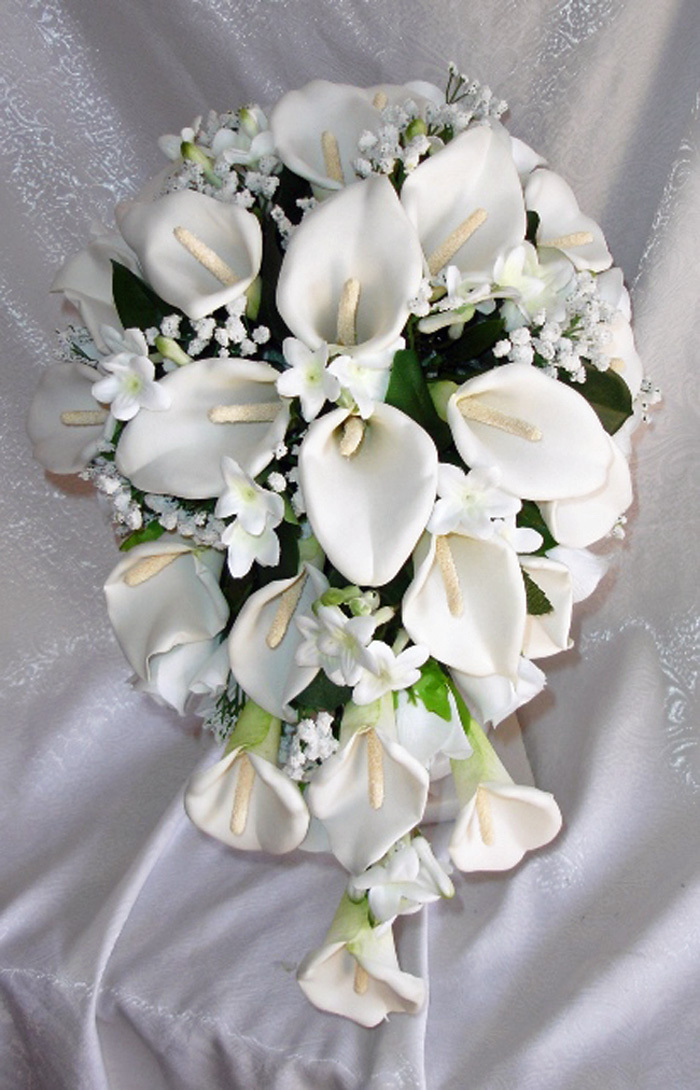 White Calla Lily Wedding Bouquets Showing Simple And Classic Impression For Your Moment 2233