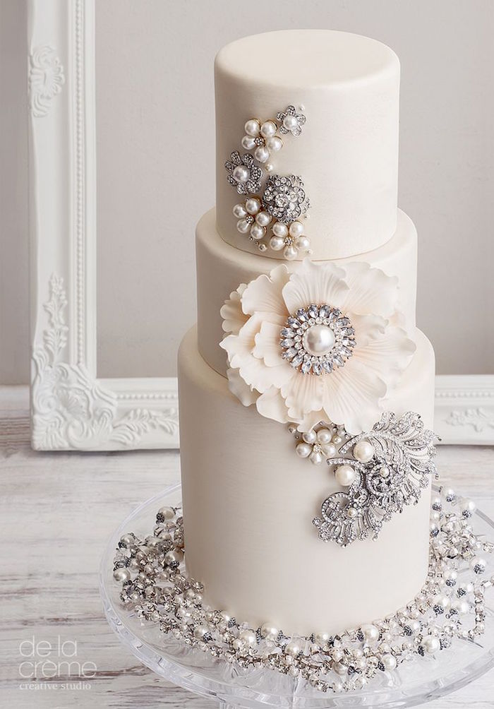 elegant charming wedding cake
