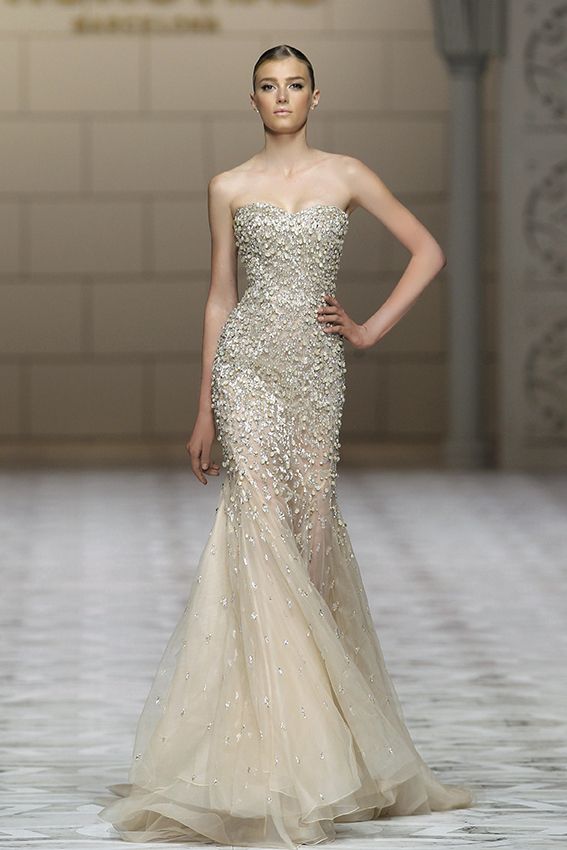 Classy Wedding Dresses With a Lace Touch Bring Out a Glamorous and ...