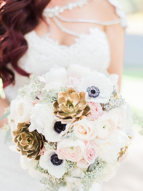 gold and white wedding bouquet