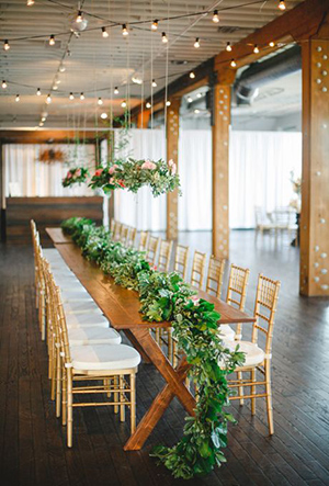 greenery-rustic-indoor-wedding-table-ideas