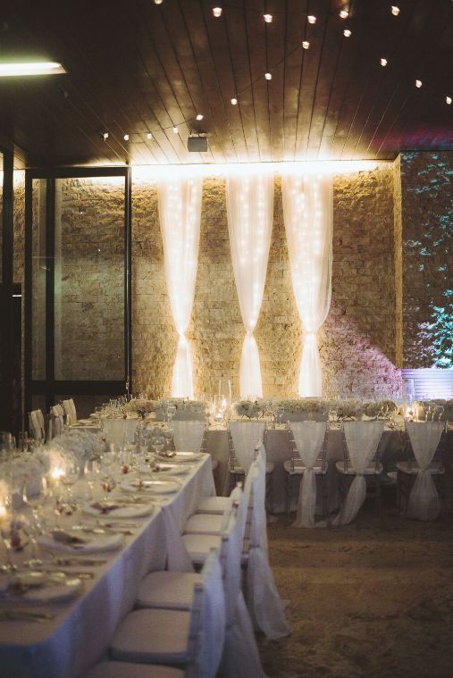 simple elegant wedding decor