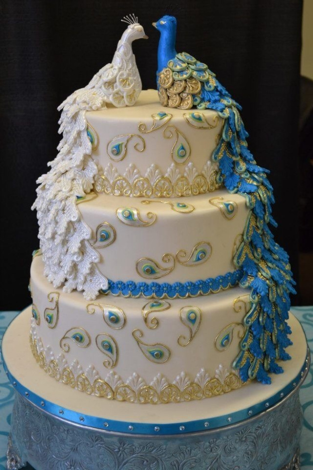 unique and gorgeous wedding cake