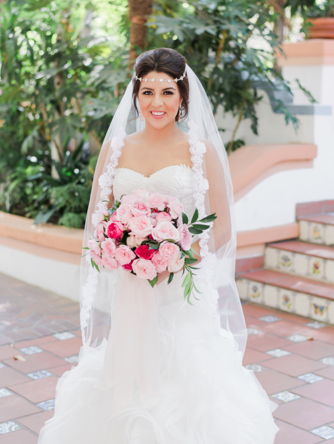 vintage wedding dress for beautiful bride