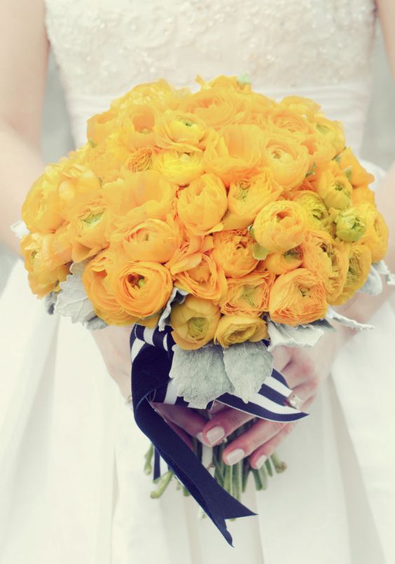 yellow wedding bouquet