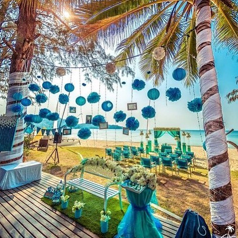 beach blue wedding decor