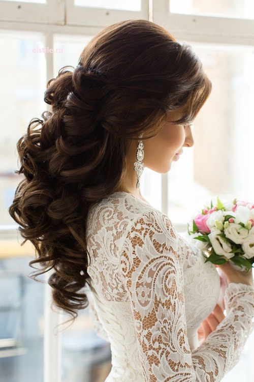 beautiful long curly wedding hairstyle