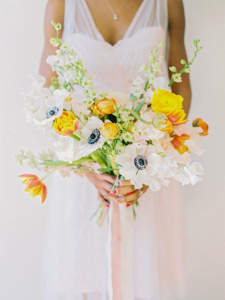 chic white and yellow bouquet