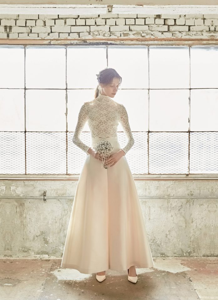 beautiful classic wedding gowns