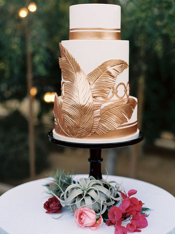 gold feather design for cake 