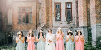 Worth a Shot: 10 Must-Have Photos of the Bride and Bridesmaids