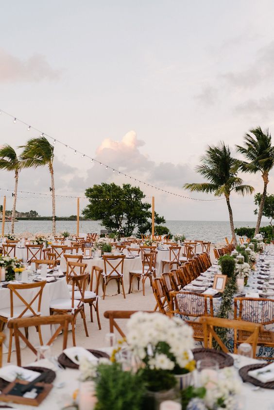 Table setting in beach wedding venue idea