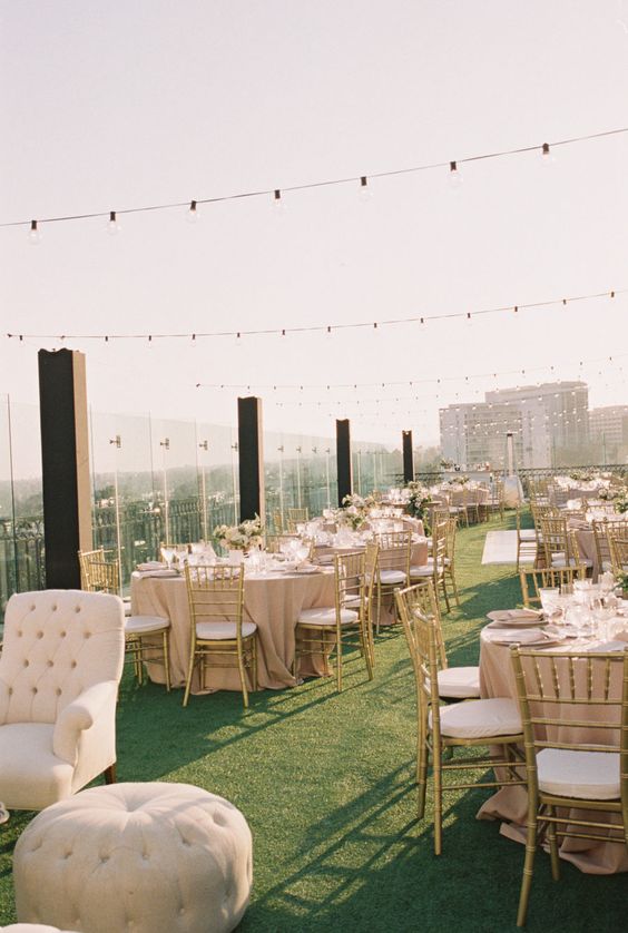 Amazing scenery in rooftop wedding venue