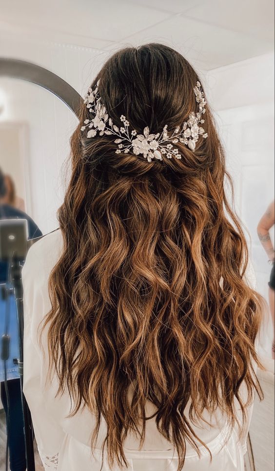 Half Up Curl Bridal hair for wedding style