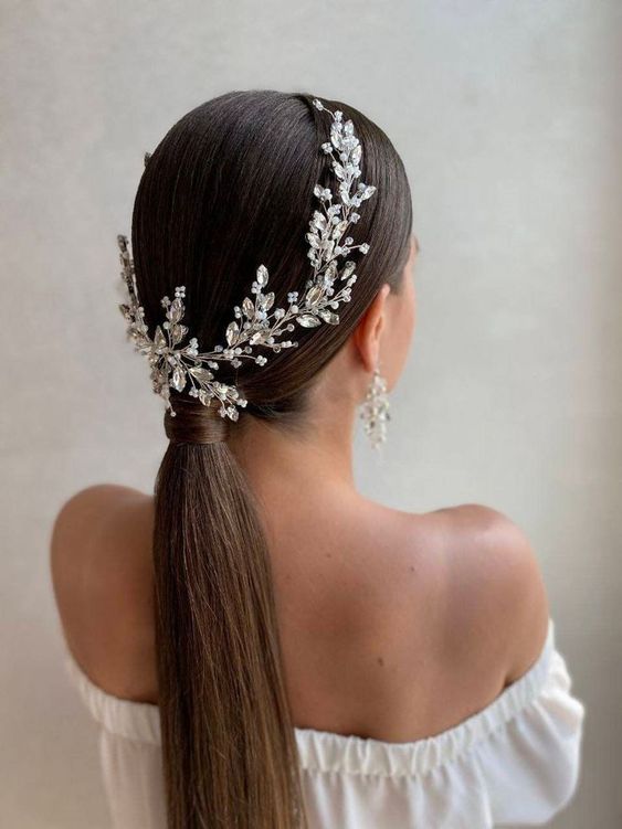 elegant low ponytail for simple bridal hairstyle ideas