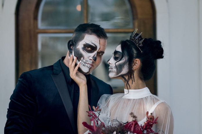 Bold Makeup Look for Stunning Brides in Halloween Wedding Party