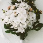 modern-tropical-in-white-orchid-bouquet