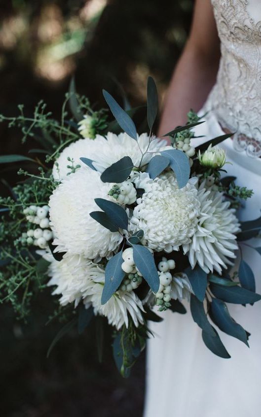 Romantic White Chrysanthemum Bouquet