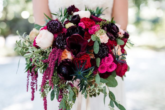 16 Burgundy Bouquet Ideas For Romantic Winery and Vineyard Wedding Theme