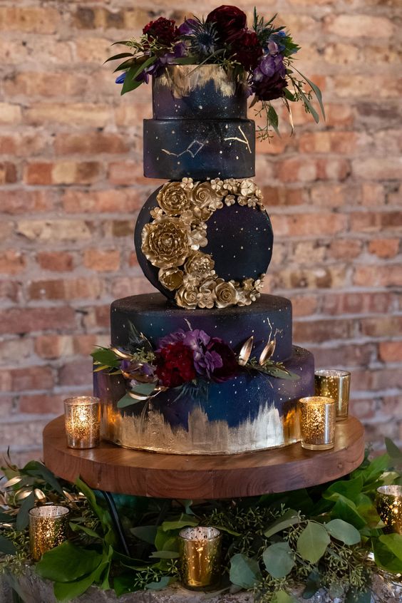 celestial wedding cake idea for halloween theme