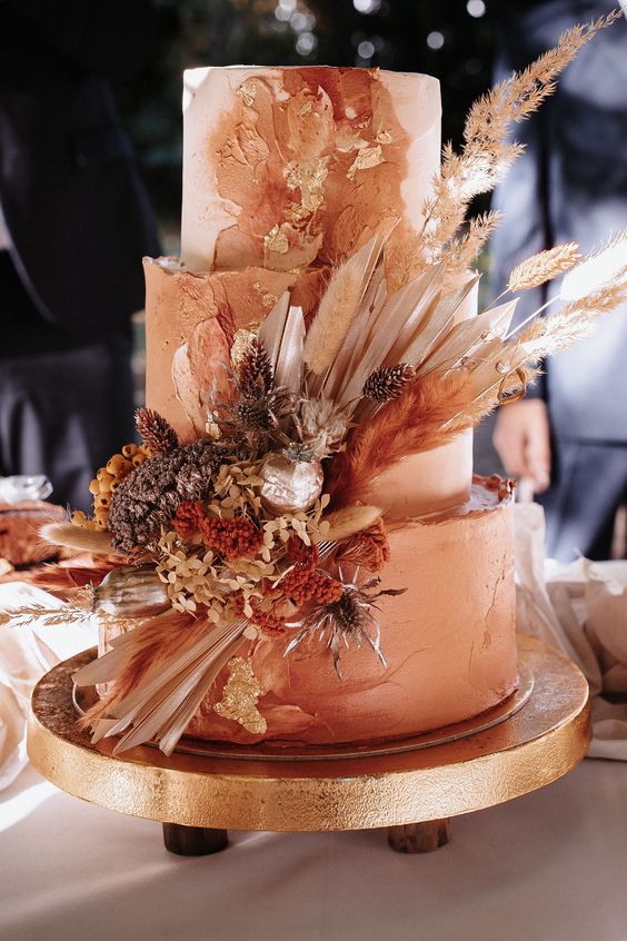 dried flower accent in fall wedding cake
