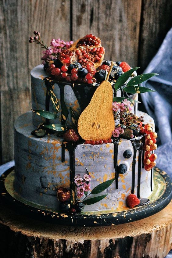 stunning gothic wedding cake idea