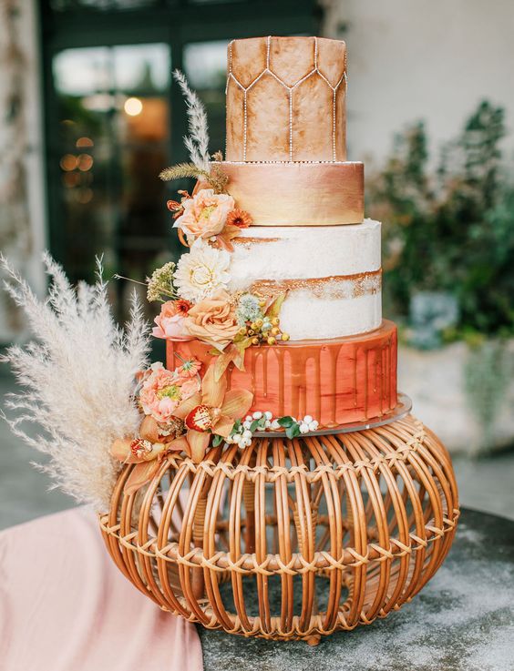 bohemian fall wedding cake 